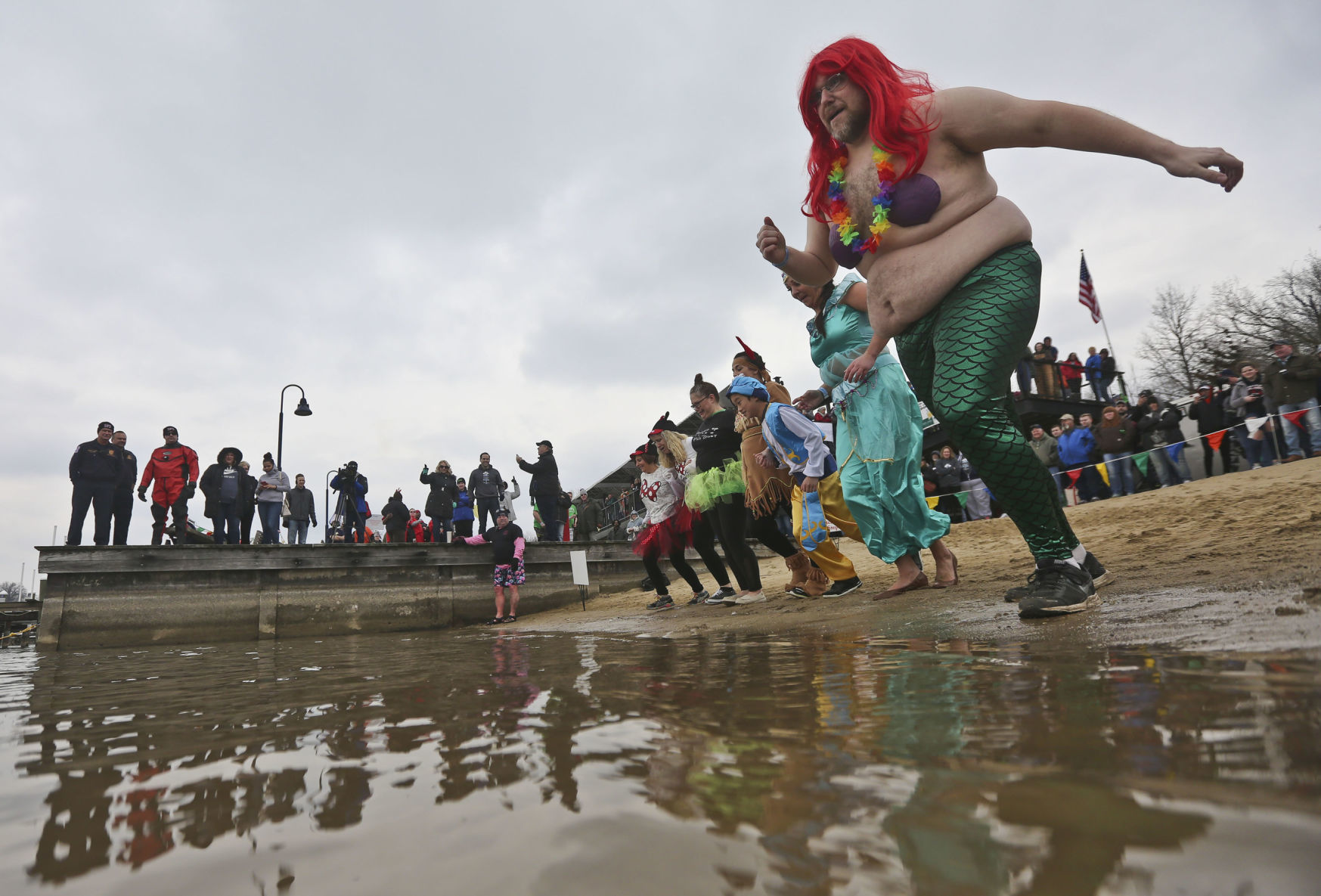 Polar Plunge 17 3.02.19.JPG